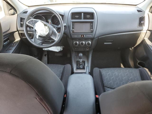 JA4AP3AU2LU005775 - 2020 MITSUBISHI OUTLANDER ES SILVER photo 8