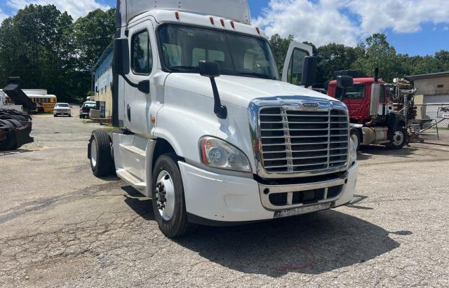2014 FREIGHTLINER CASCADIA 1, 