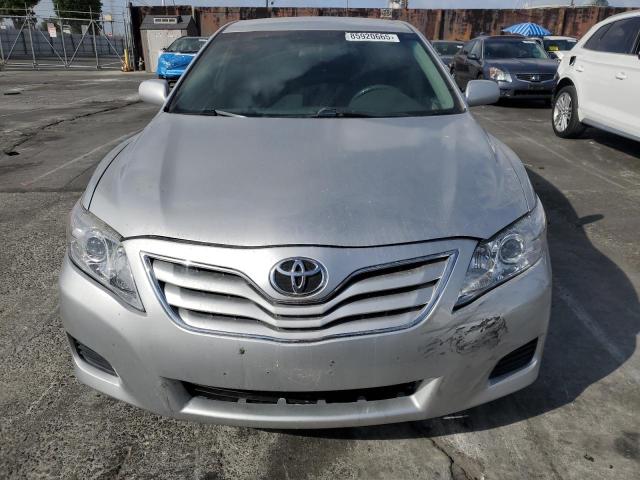 4T4BF3EK9BR147322 - 2011 TOYOTA CAMRY BASE 银色 照片 5