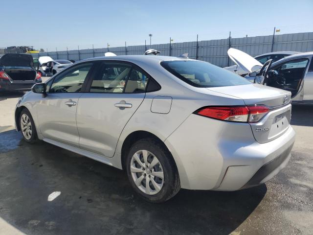 JTDBCMFE9S3080636 - 2025 TOYOTA COROLLA LE ვერცხლისფერი ფოტო 2
