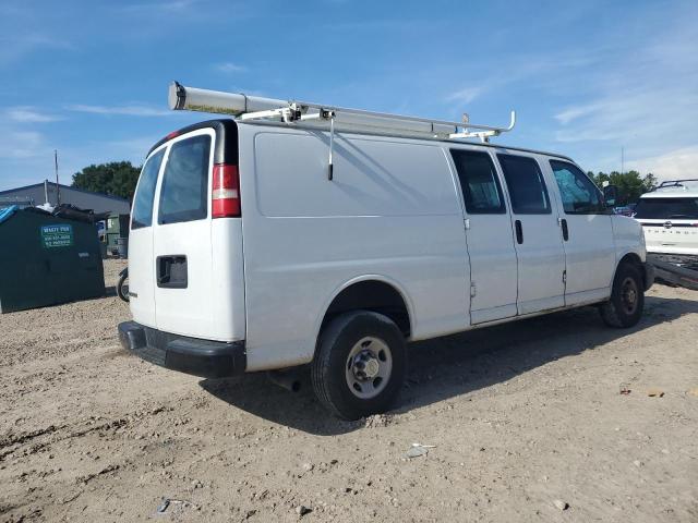 1GCWGGBA7D1141104 - 2013 CHEVROLET EXPRESS G2 WHITE photo 3