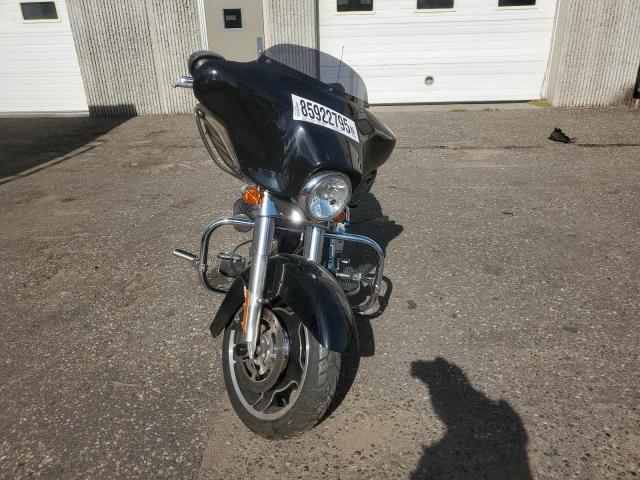 1HD1KB412BB633649 - 2011 HARLEY-DAVIDSON FLHX BLACK photo 2