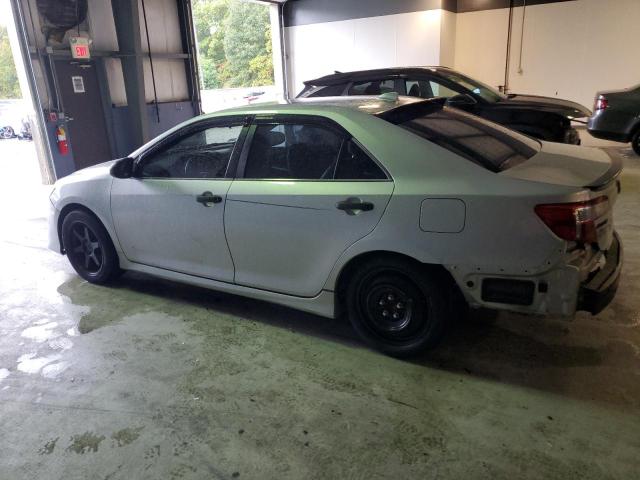 4T1BF1FK5DU290655 - 2013 TOYOTA CAMRY L WHITE photo 2