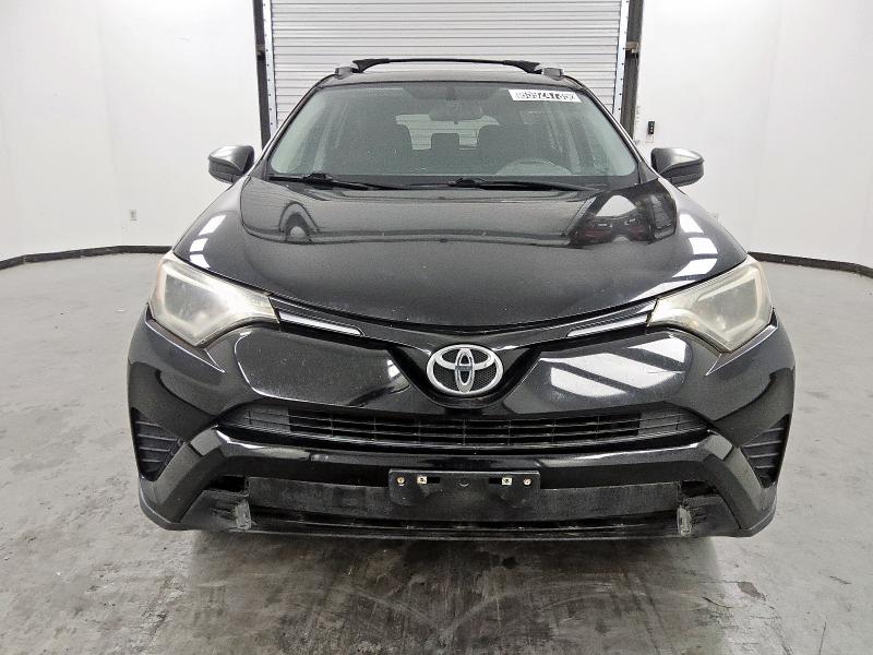 2T3ZFREV2GW251798 - 2016 TOYOTA RAV4 LE Qara foto 5