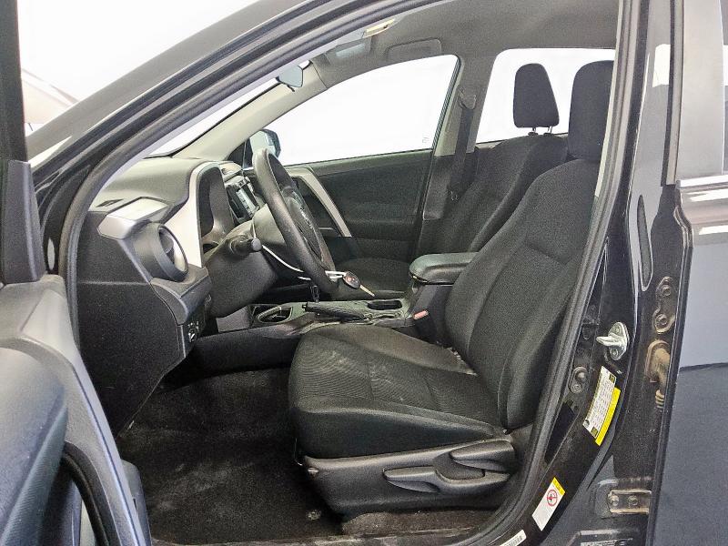 2T3ZFREV2GW251798 - 2016 TOYOTA RAV4 LE Qara foto 7