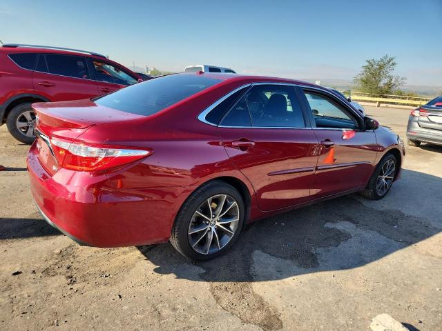 4T1BK1FK2FU557622 - 2015 TOYOTA CAMRY XSE RED photo 3