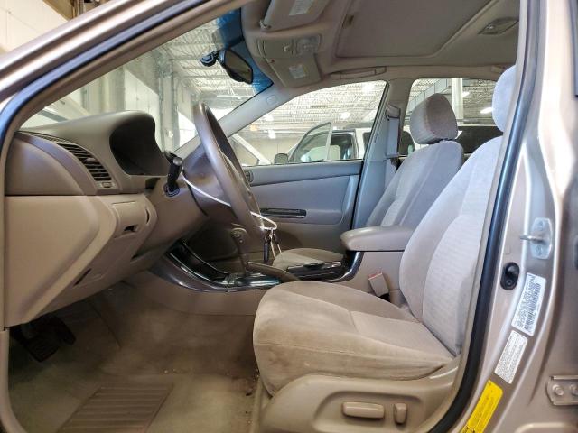 4T1BF30K62U020531 - 2002 TOYOTA CAMRY LE კრემისფერი ფოტო 7