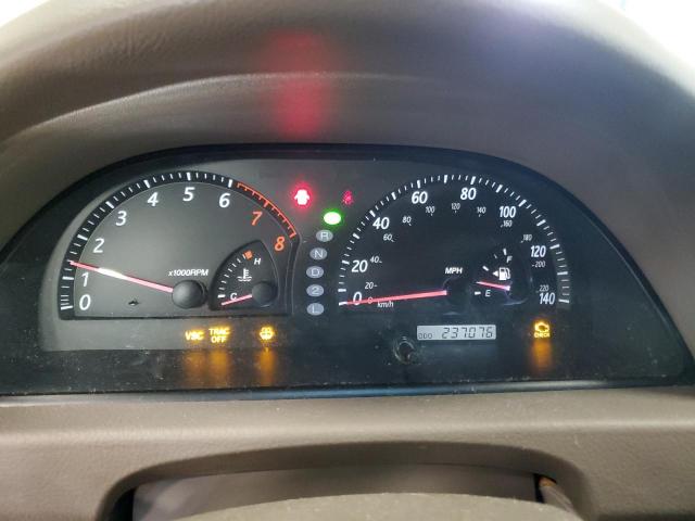 4T1BF30K62U020531 - 2002 TOYOTA CAMRY LE კრემისფერი ფოტო 9