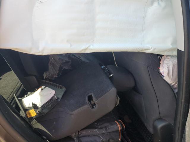 3C4NJCAB7JT319159 - 2018 JEEP COMPASS SPORT Серый фото 11