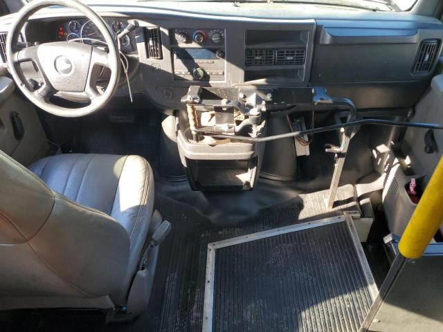 1GCFG15X081104494 - 2008 CHEVROLET EXPRESS G1 WHITE photo 8