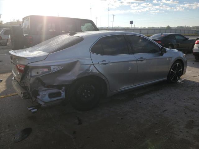 4T1K61AK4LU377338 - 2020 TOYOTA CAMRY XSE SILVER photo 3