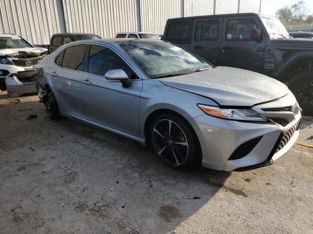 4T1K61AK4LU377338 - 2020 TOYOTA CAMRY XSE SILVER photo 4