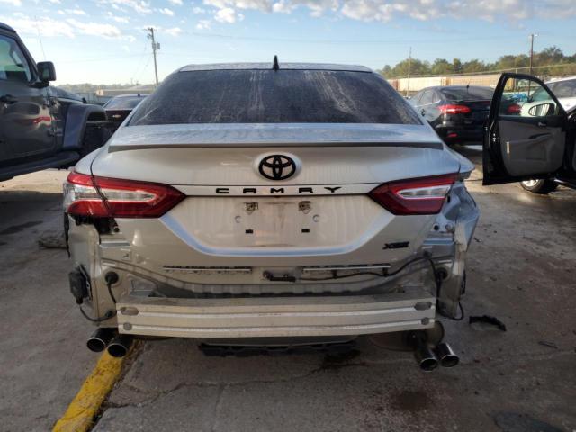 4T1K61AK4LU377338 - 2020 TOYOTA CAMRY XSE SILVER photo 6
