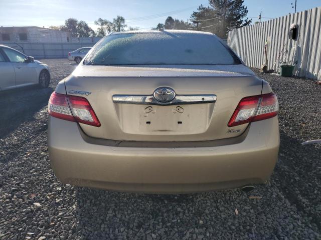 4T4BF3EKXAR063699 - 2010 TOYOTA CAMRY BASE Dorado foto 6