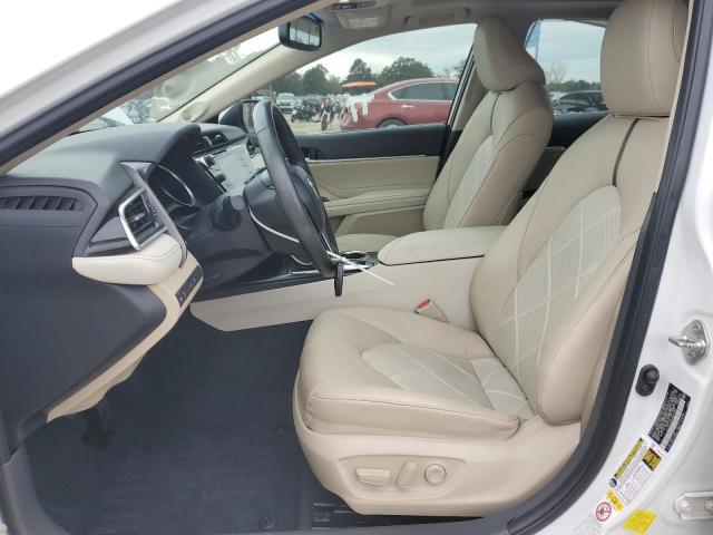 4T1BZ1HKXJU012365 - 2018 TOYOTA CAMRY XSE WHITE photo 7