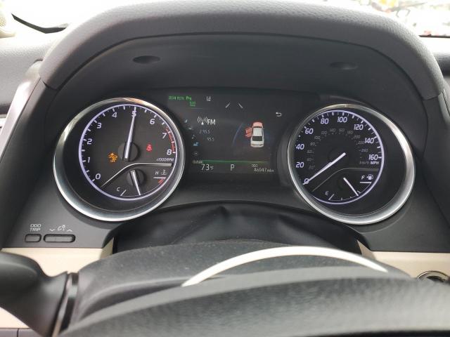 4T1BZ1HKXJU012365 - 2018 TOYOTA CAMRY XSE WHITE photo 9