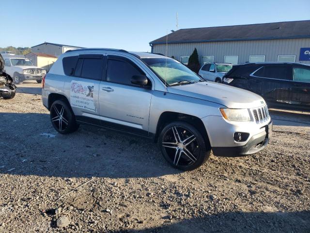 1C4NJCEB1CD685279 - 2012 JEEP COMPASS LATITUDE ვერცხლისფერი ფოტო 4