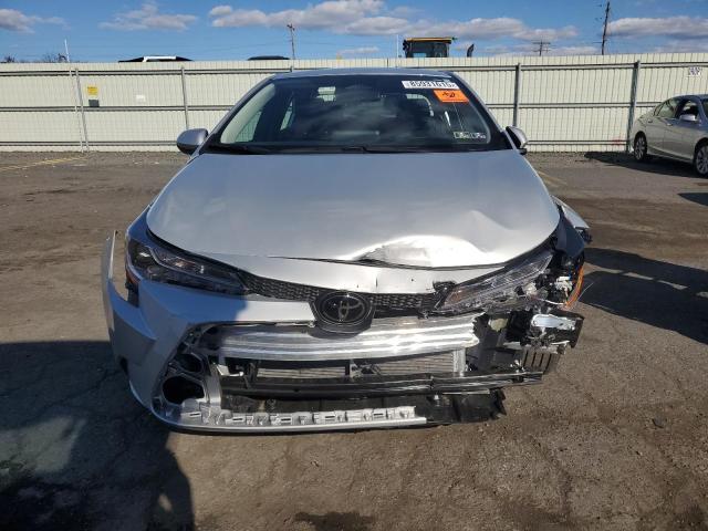 5YFB4MDE2SP309715 - 2025 TOYOTA COROLLA LE 银色 照片 5