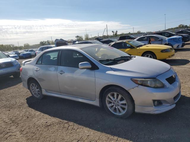 1NXBU40E99Z054821 - 2009 TOYOTA COROLLA BASE فضي صورة 4