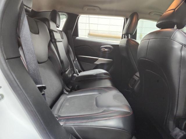 1C4PJMBX9JD619901 - 2018 JEEP CHEROKEE TRAILHAWK WHITE photo 11