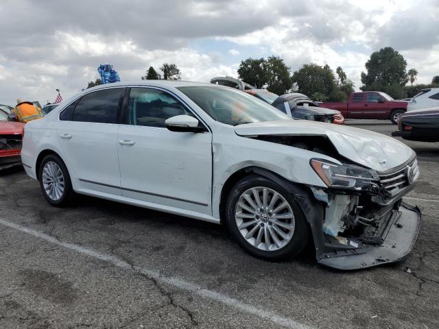 1VWBT7A32GC012626 - 2016 VOLKSWAGEN PASSAT SE 白色 照片 4