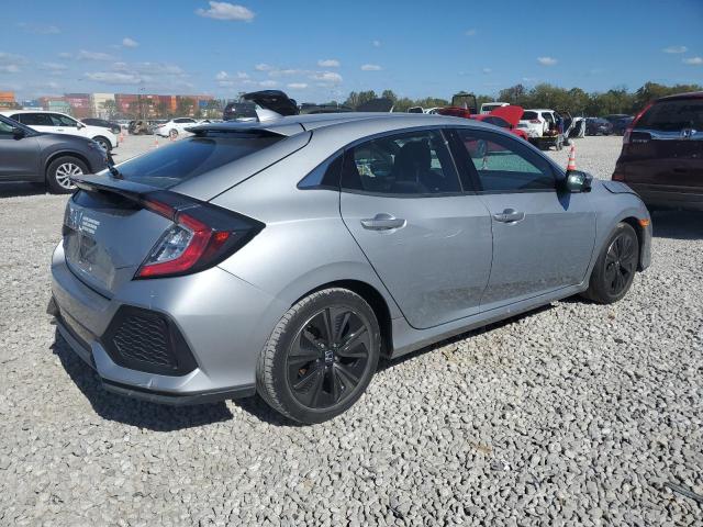 SHHFK7H5XJU214718 - 2018 HONDA CIVIC EX Gümüş fotoğraf 3
