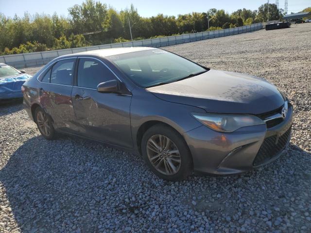 4T1BF1FK8FU053080 - 2015 TOYOTA CAMRY LE ნაცრისფერი ფოტო 4