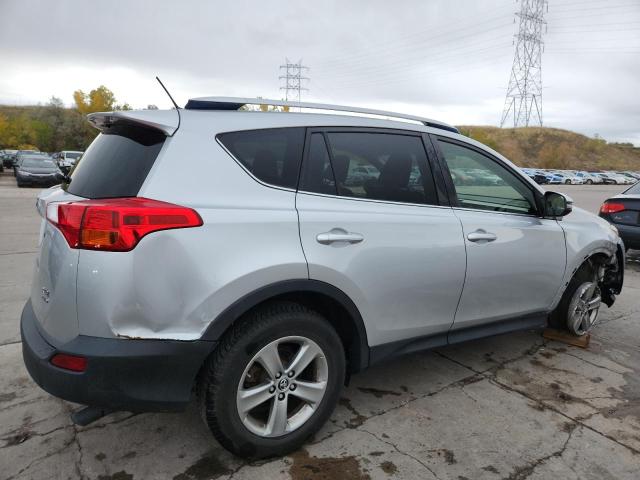 JTMRFREV5FD153005 - 2015 TOYOTA RAV4 XLE 银色 照片 3