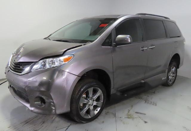 5TDXK3DC5FS642718 - 2015 TOYOTA SIENNA SPORT GRAY photo 2