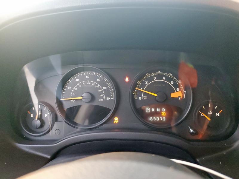 1C4NJPBA2FD178236 - 2015 JEEP PATRIOT SPORT SILVER photo 9