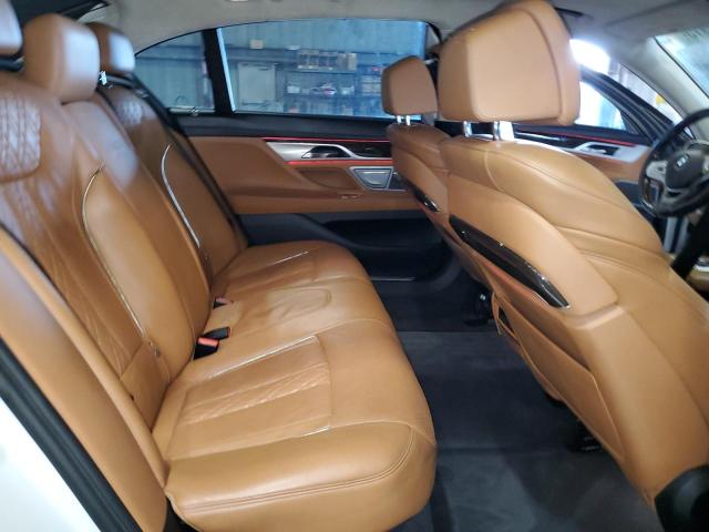 WBA7F0C57GGM20910 - 2016 BMW 750 I WHITE photo 10