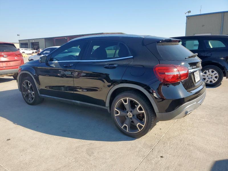 WDCTG4EB9LU021320 - 2020 MERCEDES-BENZ GLA 250 შავი ფოტო 2