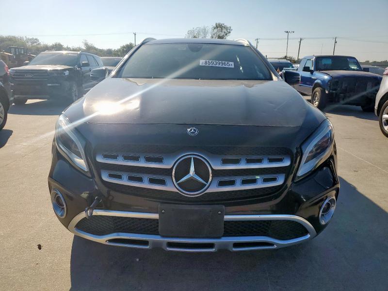 WDCTG4EB9LU021320 - 2020 MERCEDES-BENZ GLA 250 შავი ფოტო 5