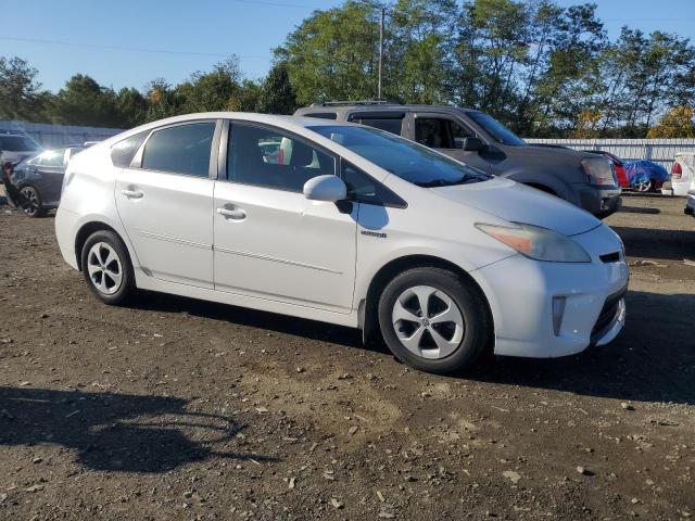 JTDKN3DU4D5556782 - 2013 TOYOTA PRIUS WHITE photo 4