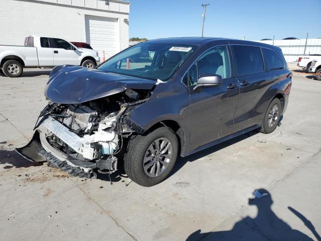 2023 TOYOTA SIENNA LE, 