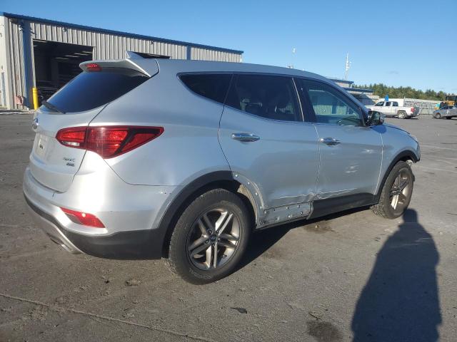5XYZTDLBXHG438405 - 2017 HYUNDAI SANTA FE S SILVER photo 3
