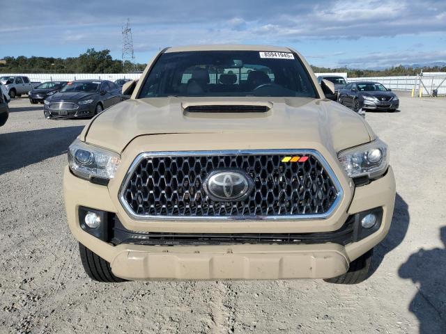 5TFBZ5DN0JX004351 - 2018 TOYOTA TACOMA DOUBLE CAB 棕色 照片 5