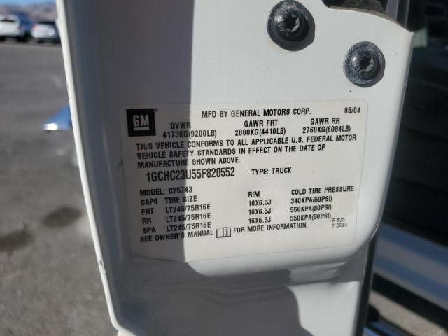 1GCHC23U55F820552 - 2005 CHEVROLET SILVERADO C2500 HEAVY DUTY WHITE photo 12