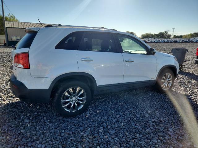 5XYKUCA19BG020301 - 2011 KIA SORENTO EX WHITE photo 3