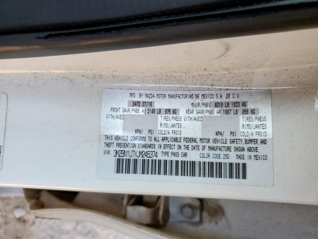 3MZBN1U7XJM245374 - 2018 MAZDA 3 SPORT Blanco foto 12