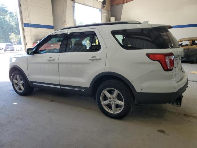 1FM5K8D81HGA85167 - 2017 FORD EXPLORER XLT Ақ фото 2
