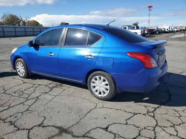 3N1CN7AP2EL804588 - 2014 NISSAN VERSA S Синий фото 2