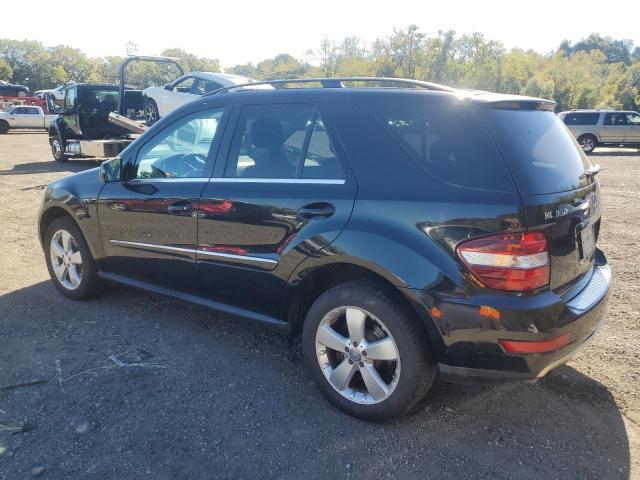 4JGBB8GBXBA688221 - 2011 MERCEDES-BENZ ML 350 4MATIC BLACK photo 2