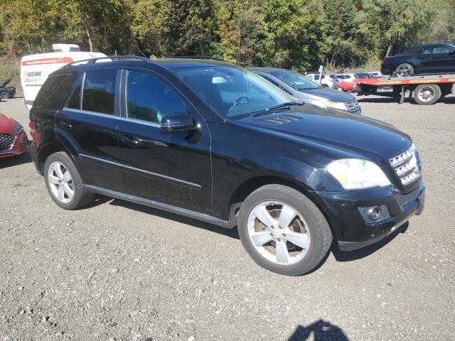 4JGBB8GBXBA688221 - 2011 MERCEDES-BENZ ML 350 4MATIC BLACK photo 4
