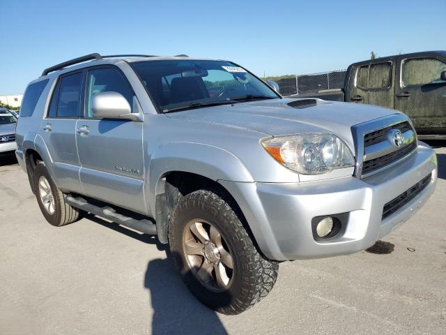 JTEBU14R068073385 - 2006 TOYOTA 4RUNNER SR5 فضي صورة 4