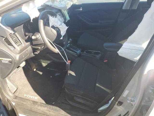 3KPFK4A79JE275723 - 2018 KIA FORTE LX 灰色 照片 7