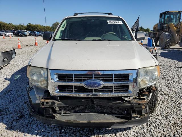 1FMCU03G49KD00647 - 2009 FORD ESCAPE XLT WHITE photo 5