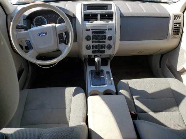 1FMCU03G49KD00647 - 2009 FORD ESCAPE XLT WHITE photo 8