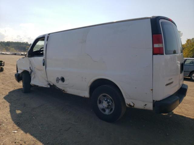 1GCGG25C581114428 - 2008 CHEVROLET EXPRESS G2500 WHITE photo 2