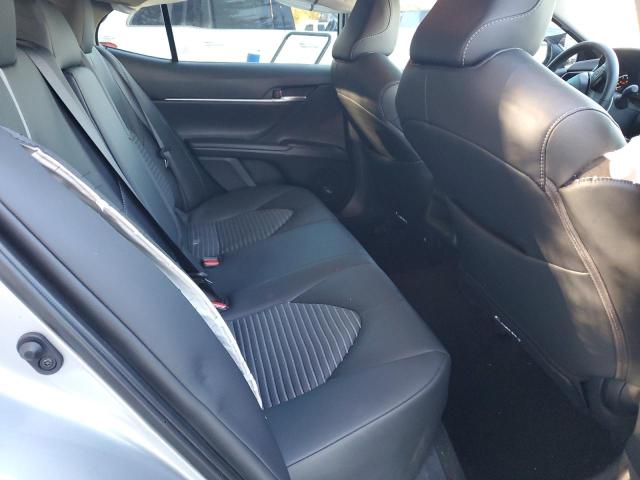 4T1T11BK5PU105436 - 2023 TOYOTA CAMRY SE NIGHT SHADE SILVER photo 10